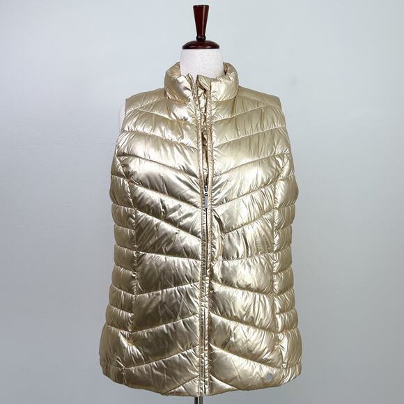 Livi Active Lane Bryant Gold Metallic Puffer Vest NWT - Picture 2 of 7